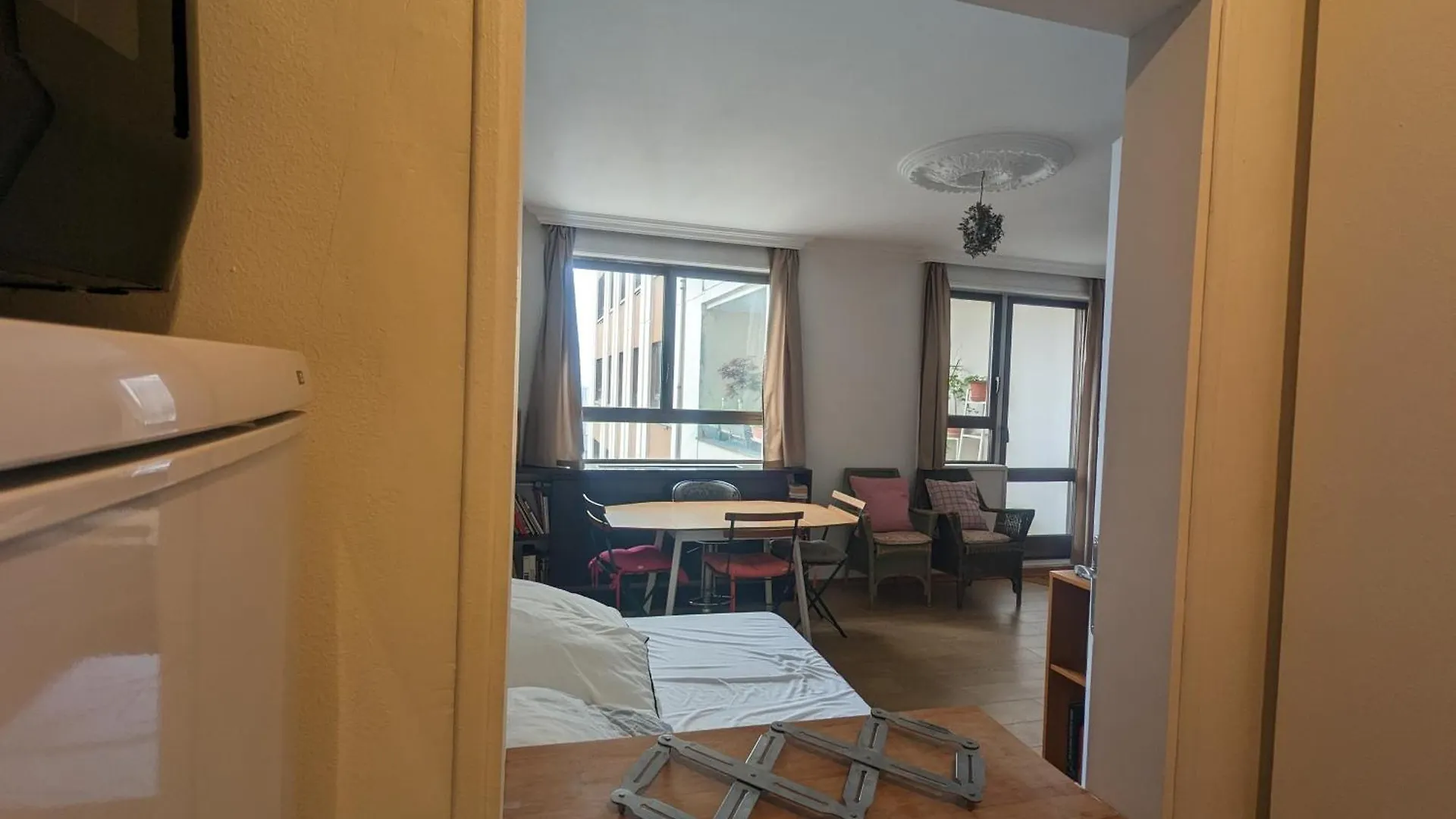 Large Studio With Terrace For Up To 4 People Paris Frankrig